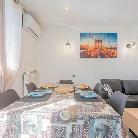 Apartmán 57m² Neuf Proche Du Centre Parking