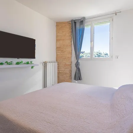 Apartmán 57m² Neuf Proche Du Centre Parking *